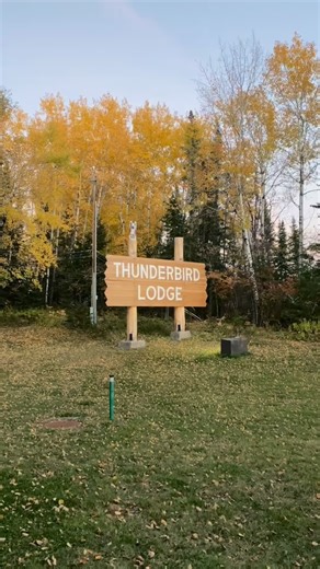 This four-season full-service resort on Rainy Lake, MN is now open year-round! Drive 🚙, boat 🚤 or snowmobile to Thunderbird Lodge ❄️ #rainylake #minnesota #voyageurs #nationalpark #exploremn | Rainy Lake