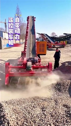 Diesel-powered loading mach remote control for muck removal #frontloader #toughterrains #lowloader