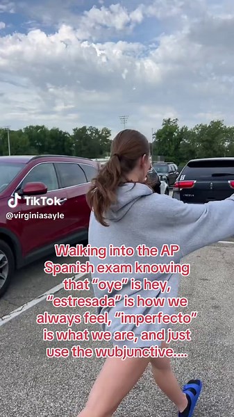 These are the faces of people who are getting 5’s,, ¡Adios, La Tierra Española🇪🇸! #spanishtiktok #reinasdeespañol #fyp #greenscreen