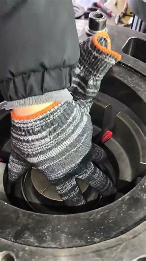 “Precision Industrial Machine Part Assembly ⚙️”“High Precision Engineering Process”