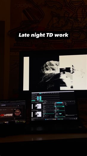 Klein Moritz on Instagram: "Late night Touchdesigner experimentations #vj #vjing #touchdesigner #resolume"
