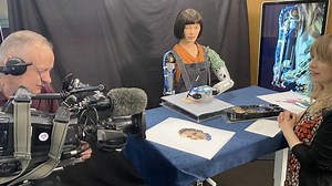 AI robot painter holds an exhibition and her art is really cool – Lifeboat News: The Blog