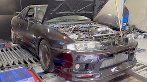 How cool is this Jap spec R33 Gtr. Although an HKS T51R may not be the most efficient turbo by today’s standards, it’s still pretty hard to beat the sound of one spooling up.. #bcnr33 #gtr #rb26 #t51r #hkst51rspl #nissan #jdm | Rapid Performance