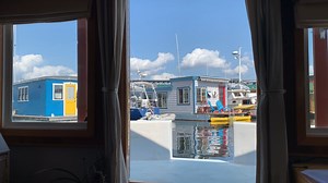 Katy.Seattle USA houseboat.MOV