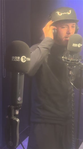 8th floor business. #grime #fyp #radio