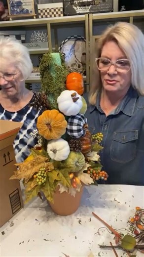Bigger On Bottom Story of My Life! Fall Topiary Tutorial #relatable #fallcrafts #topiaryDI #shorts