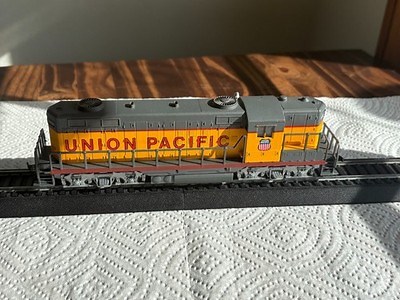 Ho Scale, AHM, Mehano, GP-18 Union Pacific Locomotive Runs & Lights W/Video | eBay