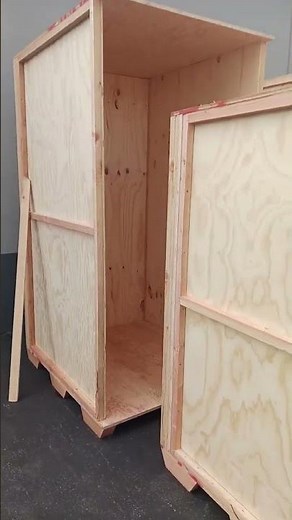 Building some custom shipping crates!📐🏚