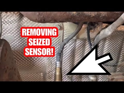 HOW TO REMOVE SEIZED OXYGEN SENSOR? #oxygensensor #fyp #diy #mechanic