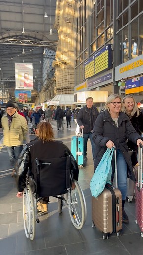 Deutschland🇩🇪Frankfurt Schauen Sie, das ist das deutsche Trainingslager, es ist ein toller Ort.🚞❤️🥀🥰 | Stimmen der Stadt