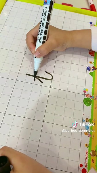 #bé_học_tiếng_Việt #bé_tập_viết Tập viết chữ t