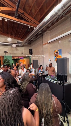 Celebrating Community Vibes in Oakland: The Blend Event