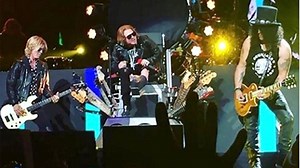 Guns N' Roses Roar Back With Epic Las Vegas Reunion Show