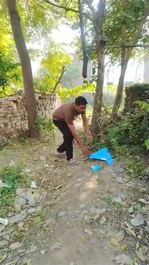 पतंग चोर पतंग फाड़ कर छुप के बैठ गया 🔥🤩 #kite #kiteflying #youtubeshorts #tranding #patangbazi