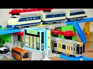 クロスステーションが一番映える☆４つの駅に変形！音声たっぷり☆プラレール サウンドチェンジ マイステーション４WAY ２階建てや複線ワイド・ロングステーション トミカも組み合わせて楽しめます☆