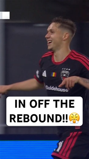 Louis Munteanu NODS IN🔥 the rebound!