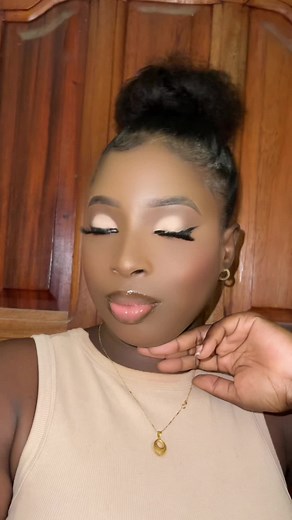 Tuto Makeup Nude Tutorial - Simple & Chic Natural Look