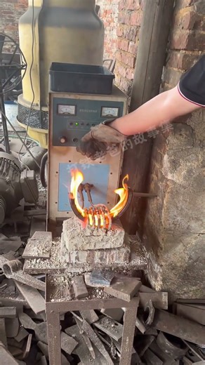 Father's Skill in Making Knives from Imported Bearing Steel