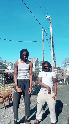 spring time🤌🏾 #spring #locs #shark #betteroffence