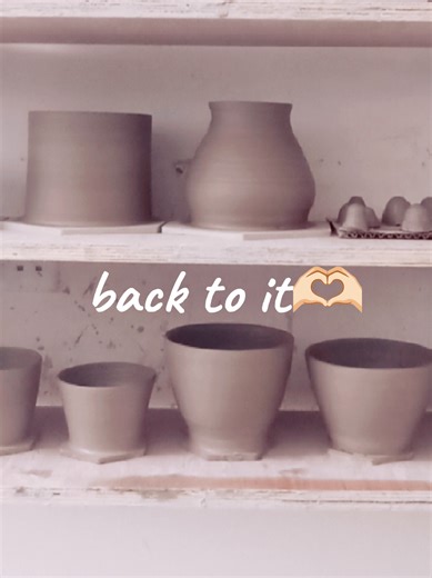 I'm back on my favourite practice, after a bit of a break. Can't ask anything better than that! #handmadewithlove #throwing #potterytiktok #ceramics #communitystudio