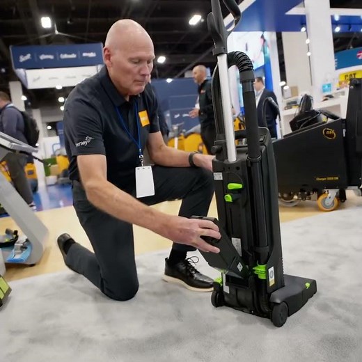 TASKI cordless vacuums at ISSA North America!