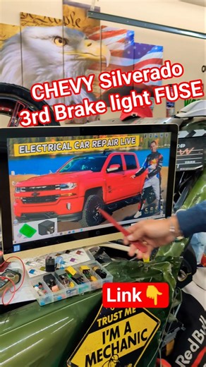 CHEVY Silverado 14-19 ⚒️ 3rd Brake Light Fuse 👉#chevy #silverado #easy #help #video #viral #light