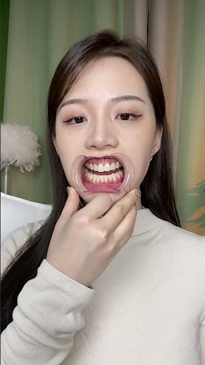 美女女性口腔舌头，完整版看简介，Mouth and Tongue uvula Throat Fetish Oral examination