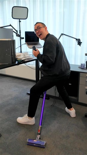 6 Monate Lexware Office komplett kostenlos. Und ja: Ohne Abofalle. Monatlich kündbar. Mit Lexware Office läuft deine komplette Buchhaltung automatisch: ✅ Rechnungen erstellen sich von selbst ✅ Belege werden direkt gescannt und automatisch verbucht ✅ GoBD-konform & finanzamtsfest ✅ Angebote, Mahnungen & komplette Belegverwaltung an einem Ort ✅ Fit für die E-Rechnungspflicht ✅ auf Smartphone, Smartwatch oder Desktop Kein Chaos. Kein Kopfweh. Kein Zeitverlust. Kein Geldverbrennen. Nur endlich Ruhe 