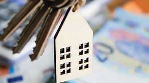 US mortgage rates hold steady as applications are on the rise