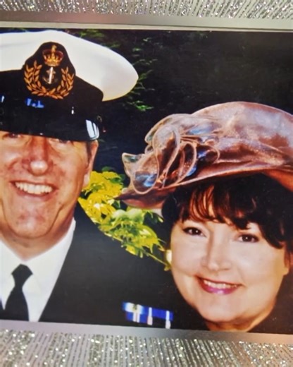 If you needed a sign things get better… here it is❤️ #DogTrainingTip #PuppyTraining #DogsBehavingVeryBadly #dogsofinstagram #DogLovers | Dogs Behaving Very Badly