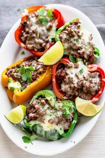 3.8K views | These cheesy spicy Mexican stuffed bell peppers come together in only 20 minutes for a low-carb, gluten-free and totally delicious weeknight meal. GET THE RECIPE: https://www.healthyseasonalrecipes.com/low-carb-mexican-stuffed-peppers/ PIN IT: https://www.pinterest.com/pin/215187688423412176/ | Healthy Seasonal Recipes | Facebook