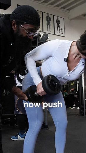 How to properly do single arm dumbbell rows‼️