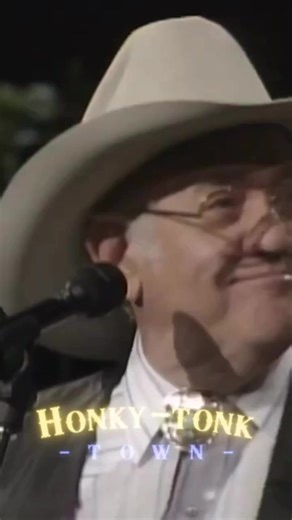 Honky Tonk Town 🎻 Real Country Music - Texas! Asleep At The Wheel