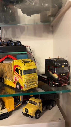 83K views · 2.3K reactions | More custom made models  #teknoparts #scalemodel | Modelbouw giovanni 1/50 | Facebook