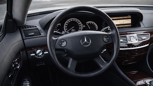 A closer look at Mercedes CL500's premium cabin features