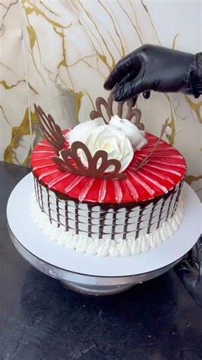 #Cake #cakedecorating #cakedesign