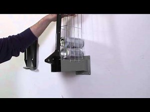 Can crusher demonstration