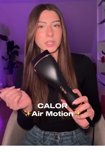 Voilà comment réaliser un vrai brushing ✨ Un seul geste suffit avec le Calor Air Motion pour des cheveux lisses, brillants et sans frisottis. Prenez note 😉 @Calor_france Profitez d’une réduction supplémentaire avec mon code promo : AIRMOTION35 #Calorsaimerdabord #calorairmotion #cheveux #brushing #airmotion Collaboration commerciale*
