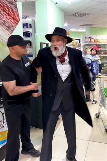 Greedy Shopper Tries to Scam the Bakery – But the Cashier Has Other Plans | Science, Tech and Universe