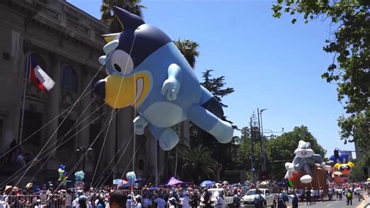 Crowds gather in Chile's capital to enjoy end-of-year parade