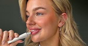 Effet injection : ce soin vous donne des lèvres ultra-repulpées en 3 minutes à la maison (testé et approuvé)