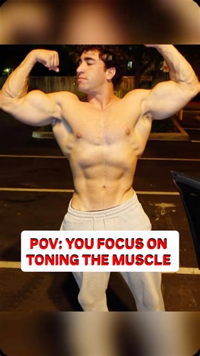 Daniel Latanca “TONKA” on Instagram: "Light weight and more reps!! . . . . Follow to watch me become a IFBB Pro! . . . . . . . . . . #gymcomedy #gymmotivation #bodybuilding #latanca #samsulek chestgains liftingnatty"