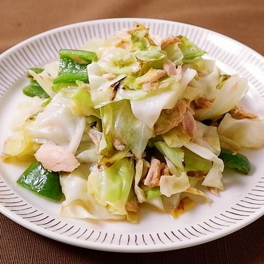 キャベツとピーマンのシンプルツナ炒め 作り方・レシピ | クラシル
