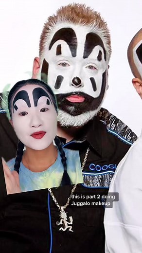 PT. 2 of TRYING JUGGALO FACE PAINT MAKEUP! 🤡👋🏼 #makeuptutorial #facepaint #juggalo #clownmakeup #greenscreen