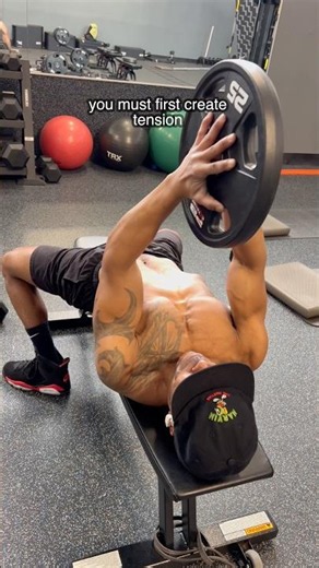 💪🏾 Single plate chest press explained ￼