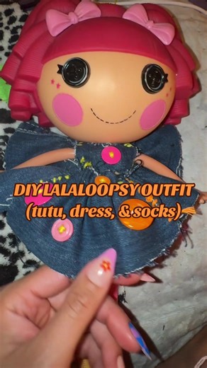 DIY Lalaloopsy Outfit: Dress, Tutu & Socks Creation