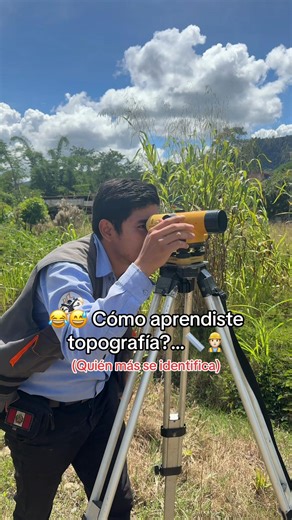 😂😅 Mi practicante traumado 👷🏻‍♂️ #civilengineering #ingenieria #estudiantes #topografia #perú🇵🇪