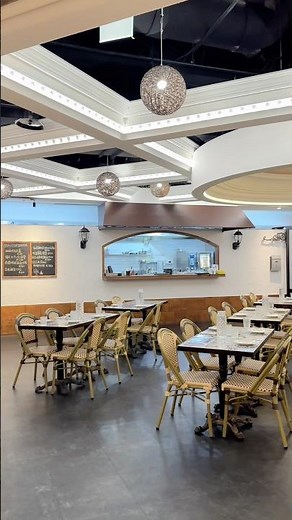 高雄大立百貨A館8樓新開幕。這家Bistro 33 美式歐陸廚房由高雄知名米其林餐廳 J Parc 主廚 Jimmy 親自領軍的最新餐飲品牌。 #高雄 #food #高雄餐酒館