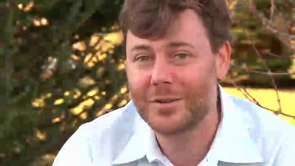 Tamron Auto Focus 70-300mm f/4.0-5.6 Di LD Macro Zoom Lens with Built In Motor for Nikon Digital SLR (Model A17NII)