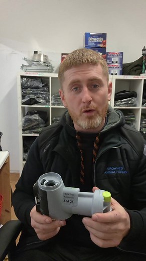 Fancy gas powered rat trap 🐁🐁🐁🐀🐀🐀🐀🐀🐀🐁🐁🐁🐁 CAMRO safetrap automatic Have a look .. what do you think ?? | Brownes Animal Feeds